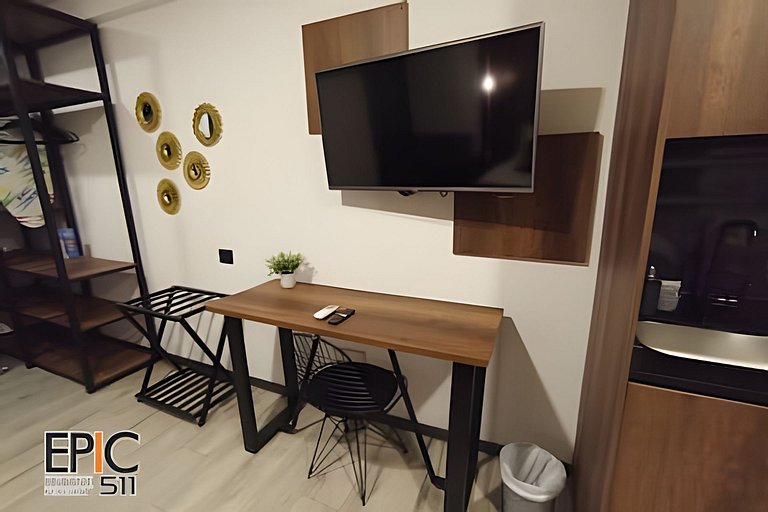 Epic Suite 511 Premium Airport