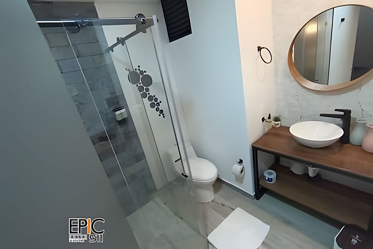 Epic Suite 511 Premium Airport