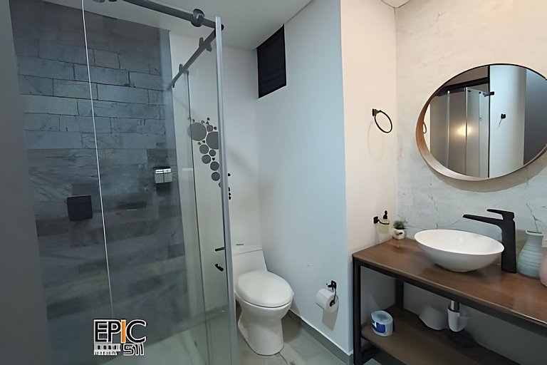 Epic Suite 511 Premium Airport