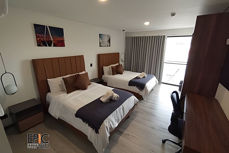 Epic Suite 510 Deluxe Airport