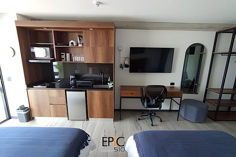 Epic Suite 510 Deluxe Airport