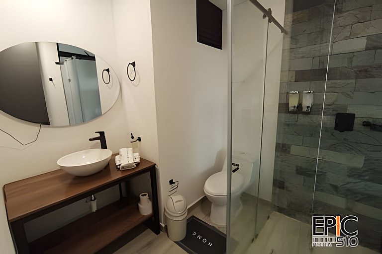 Epic Suite 510 Deluxe Airport