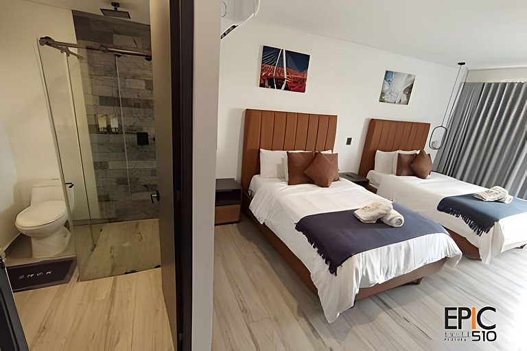 Epic Suite 510 Deluxe Airport