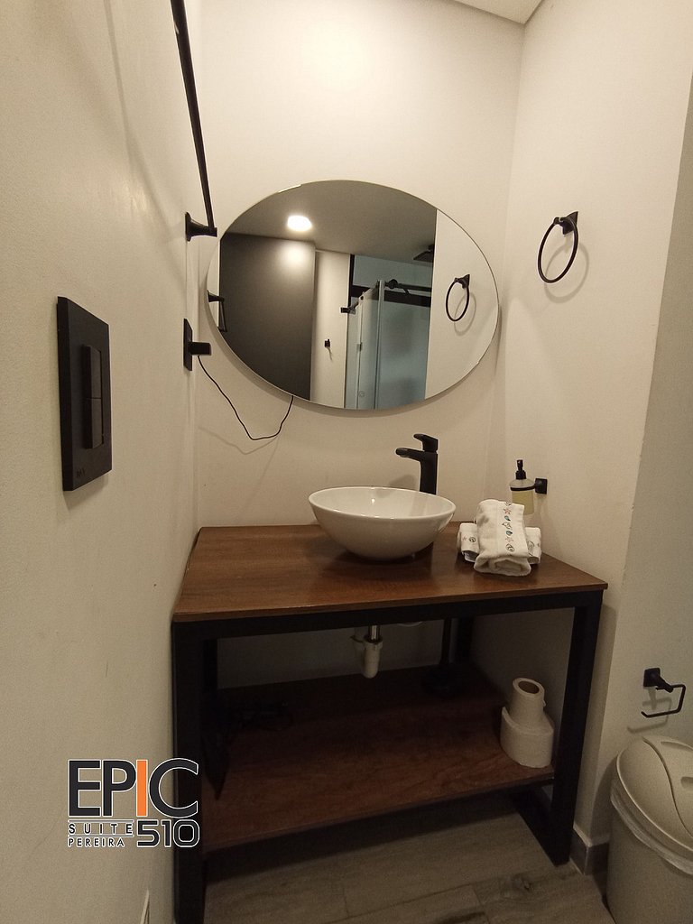 Epic Suite 510 Deluxe Airport