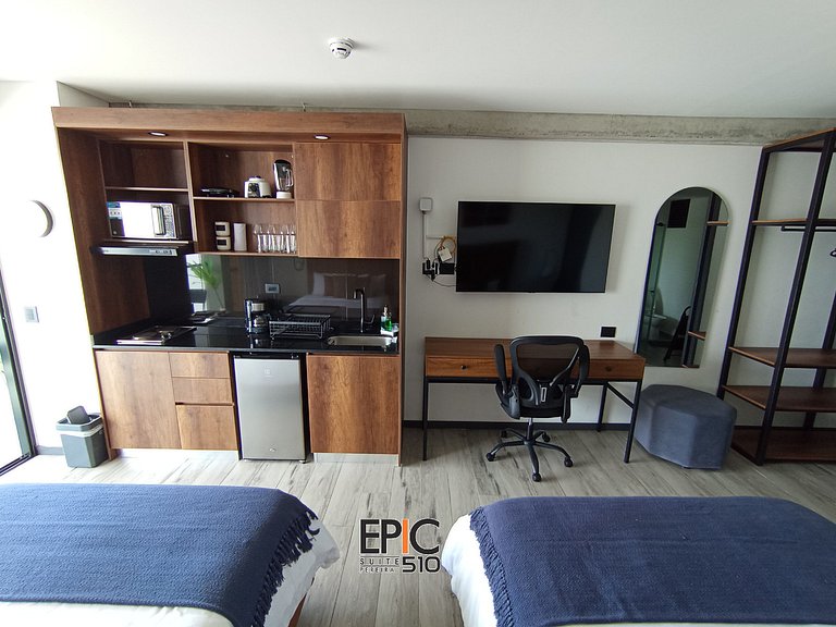 Epic Suite 510 Deluxe Airport