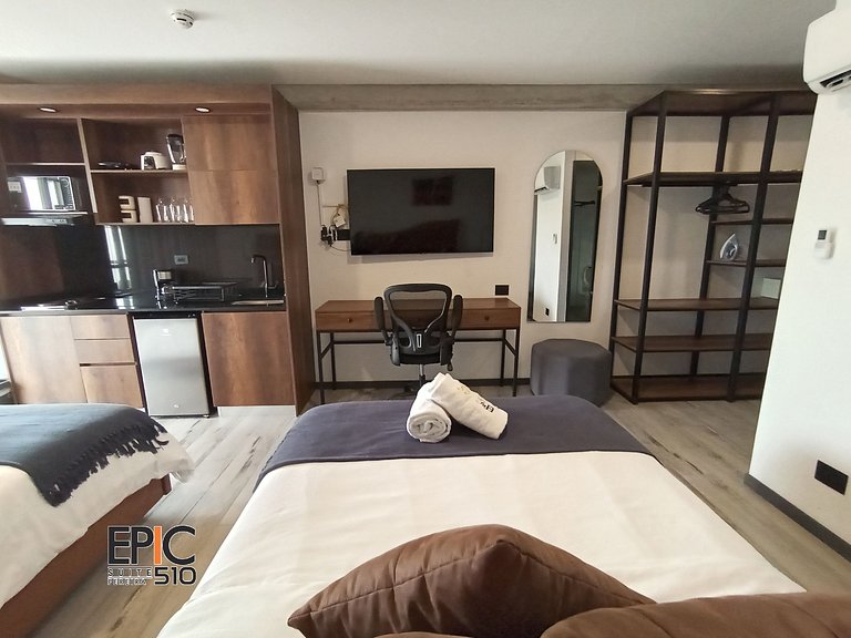 Epic Suite 510 Deluxe Airport