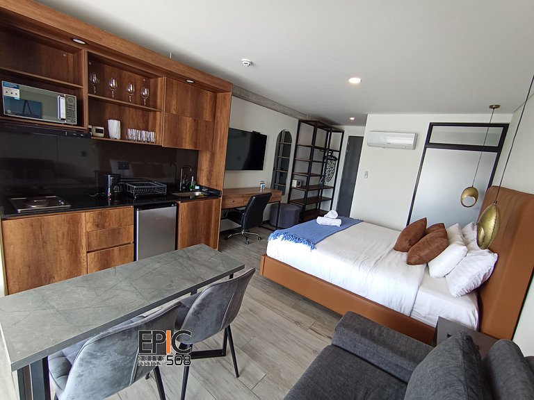 Epic Suite 508 Deluxe Airport