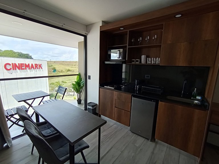 Epic Suite 508 Deluxe Airport