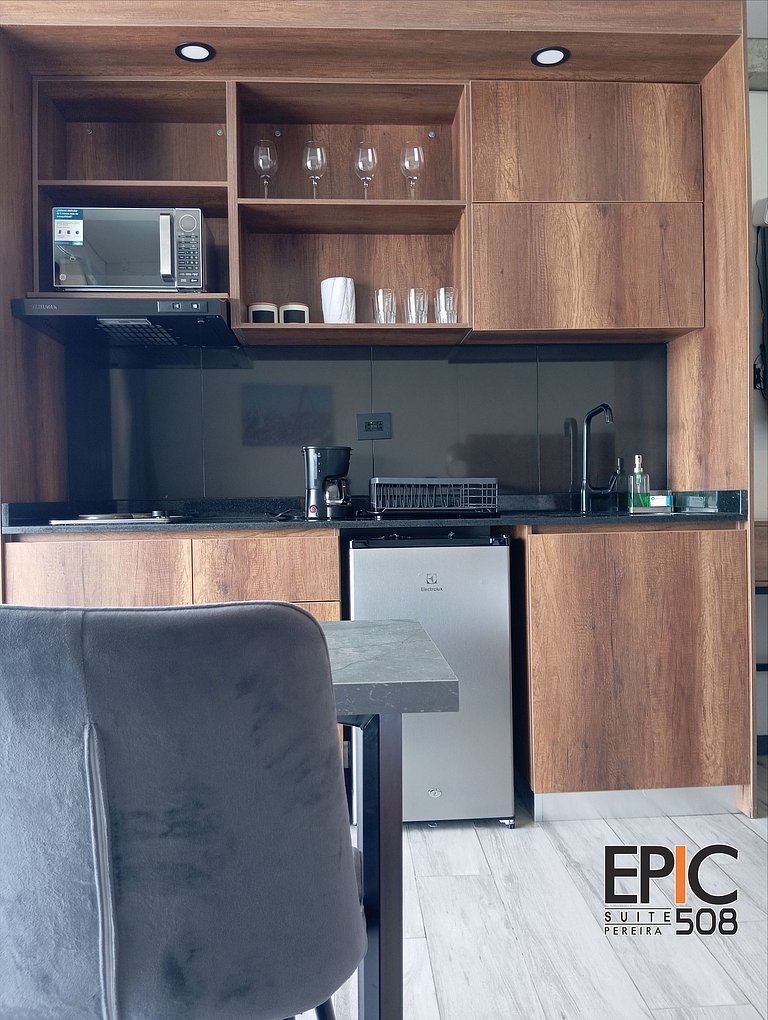 Epic Suite 508 Deluxe Airport