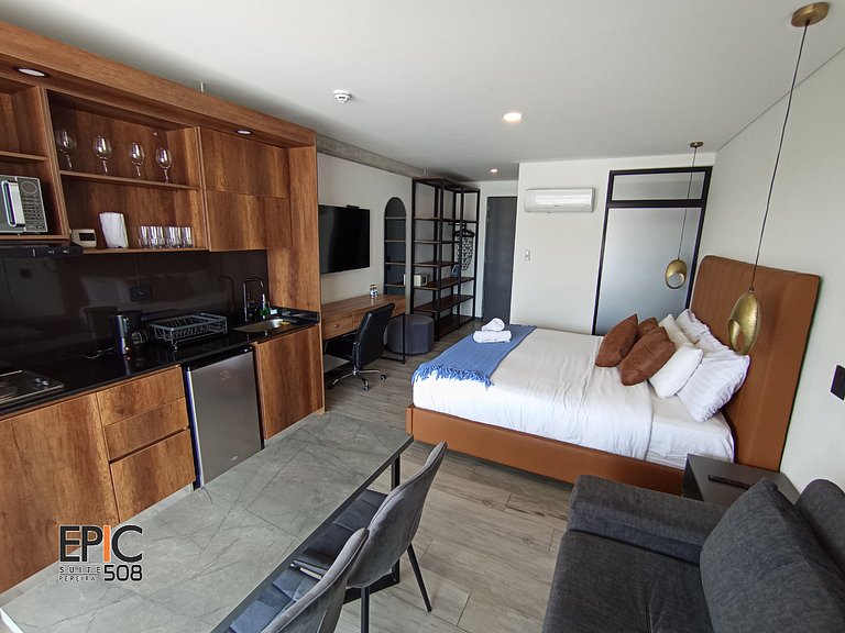 Epic Suite 508 Deluxe Airport