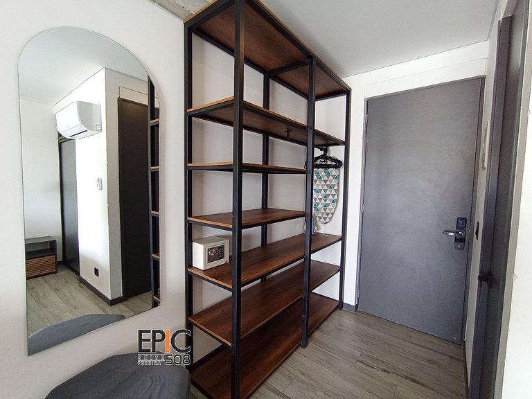 Epic Suite 508 Deluxe Airport