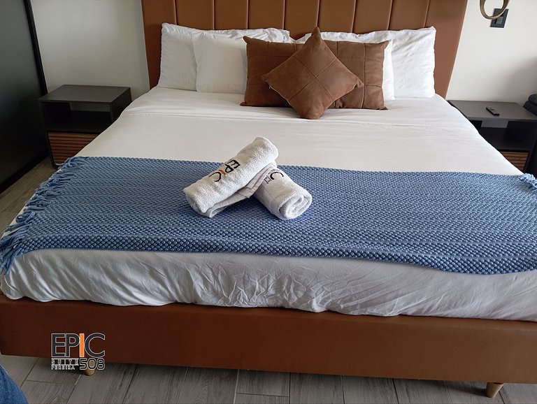 Epic Suite 508 Deluxe Airport