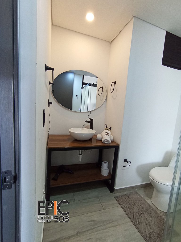 Epic Suite 508 Deluxe Airport