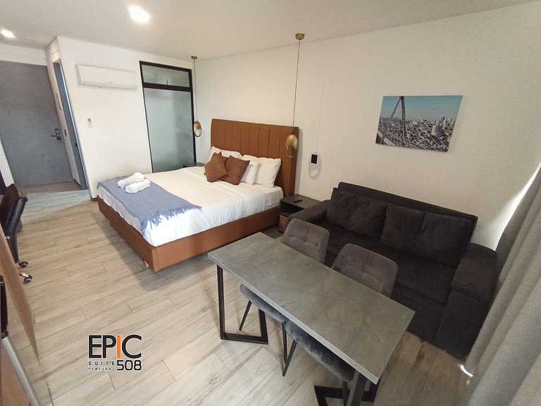 Epic Suite 508 Deluxe Airport