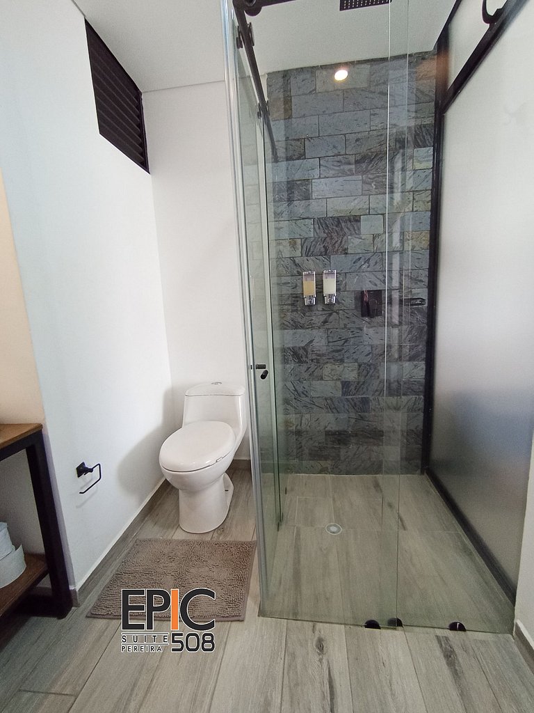 Epic Suite 508 Deluxe Airport