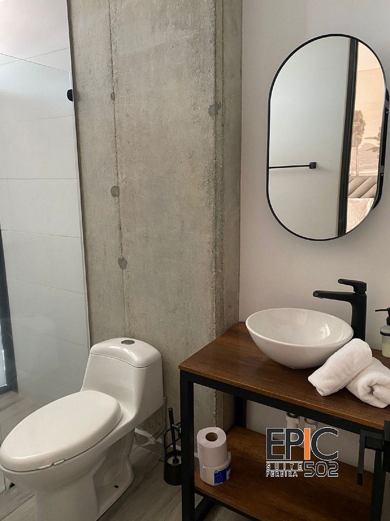 Epic Suite 502 Exclusive Airport