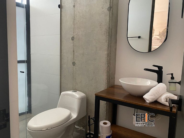 Epic Suite 502 Exclusive Airport