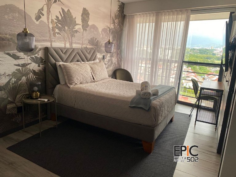 Epic Suite 502 Exclusive Airport