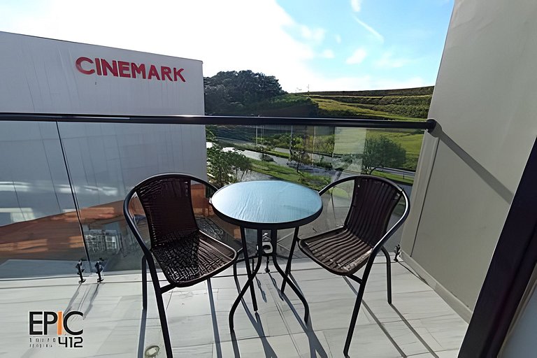 Epic Suite 412 Loft Fam Airport