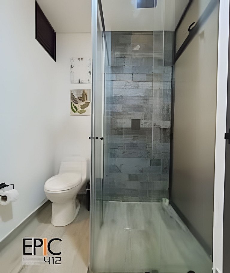 Epic Suite 412 Loft Fam Airport