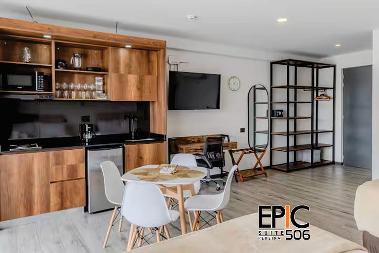 Epic Suite 506 Deluxe Airport