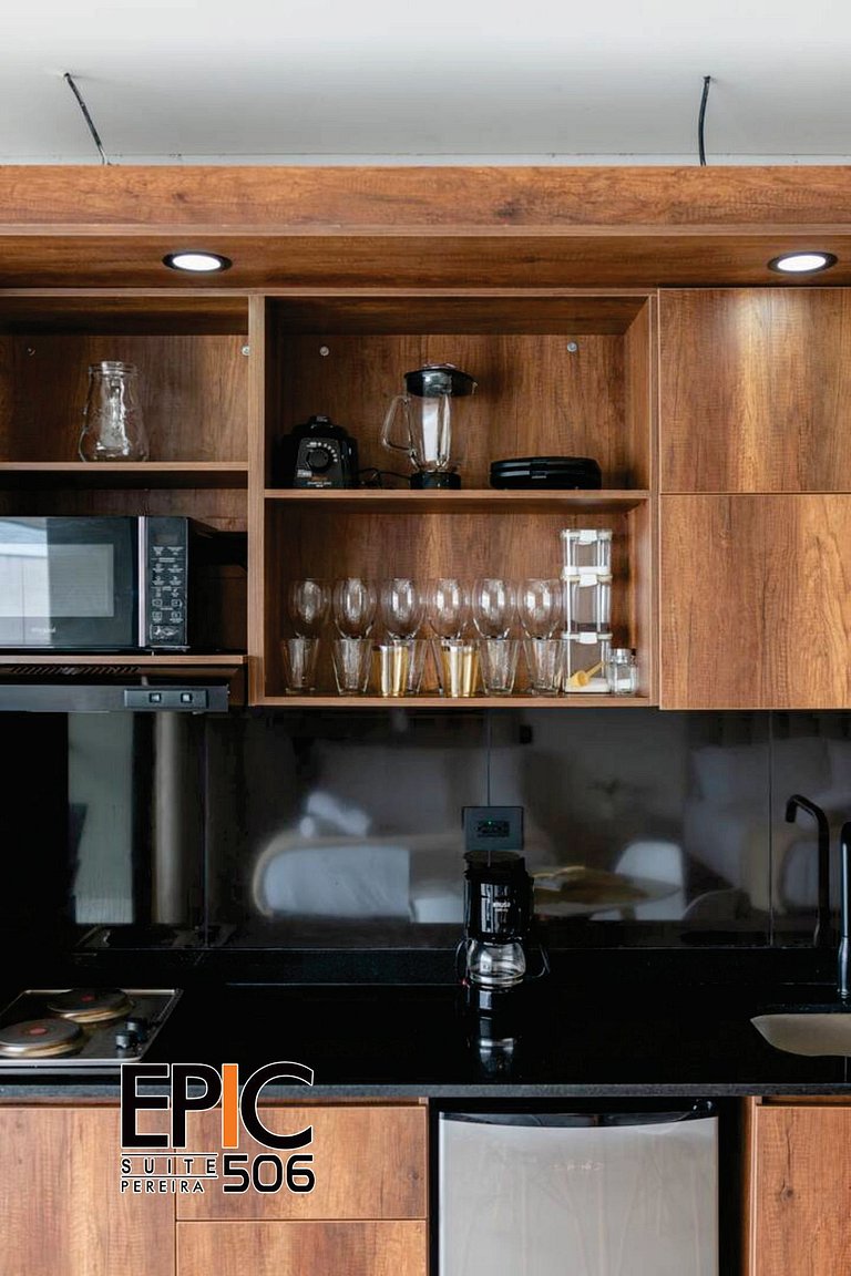 Epic Suite 506 Deluxe Airport