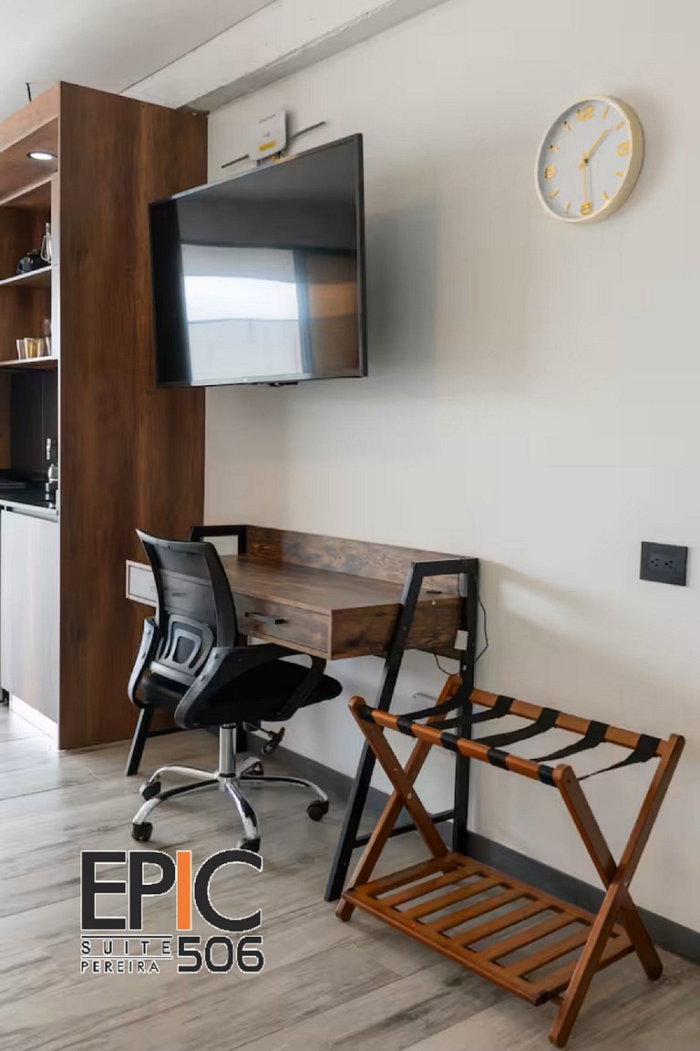 Epic Suite 506 Deluxe Airport