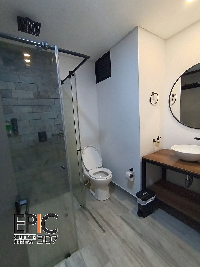 Epic Suite 307 Family Loft Airport