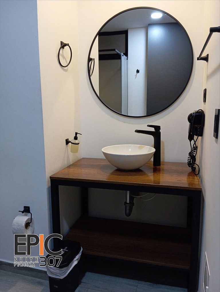 Epic Suite 307 Family Loft Airport