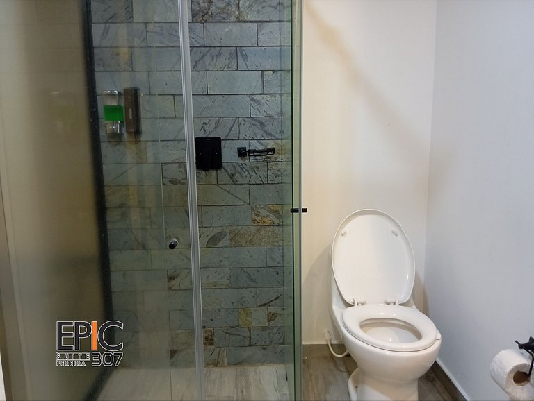 Epic Suite 307 Family Loft Airport