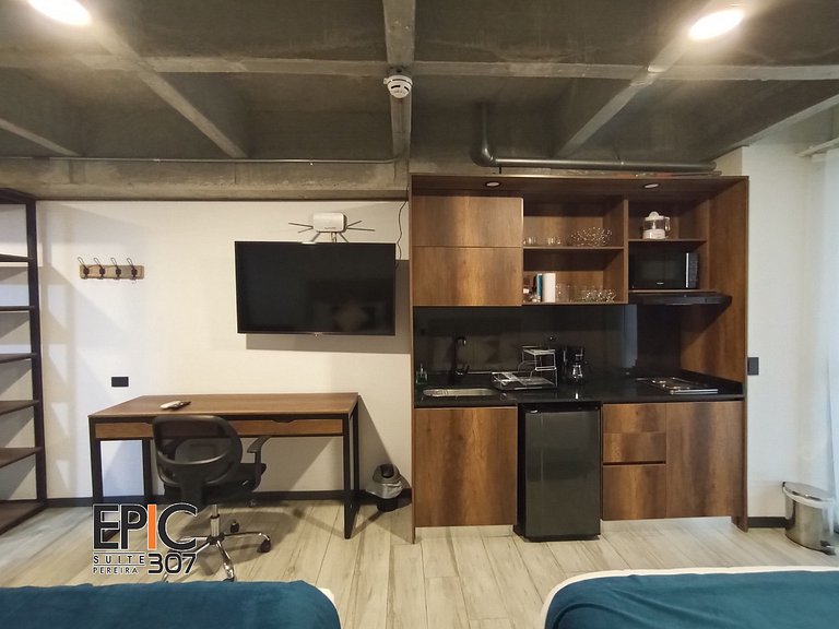 Epic Suite 307 Family Loft Airport