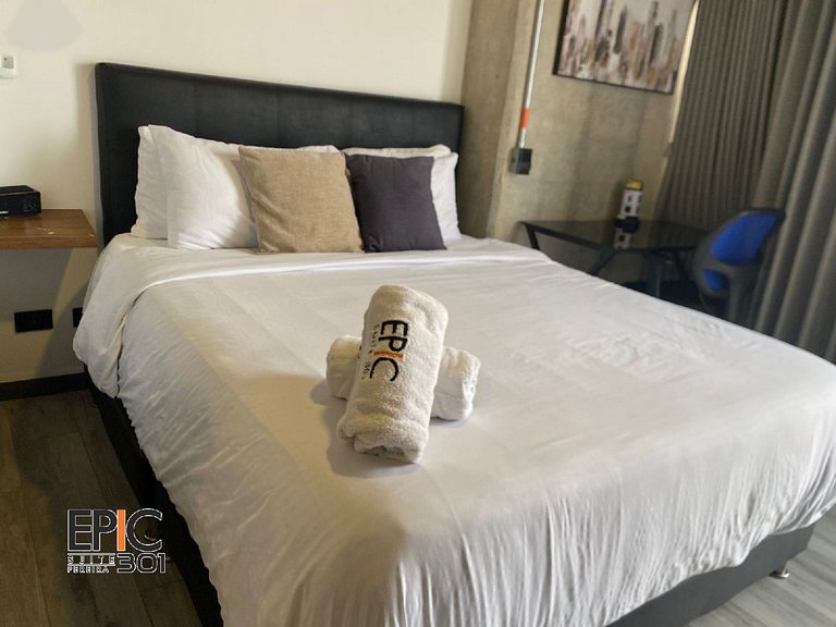 Epic Suite 301 Loft Deluxe Airport