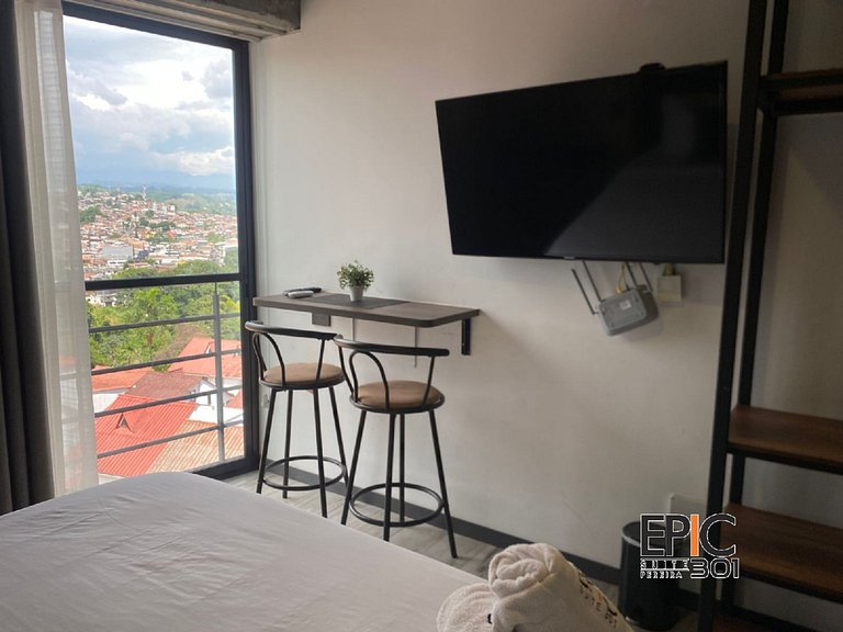 Epic Suite 301 Deluxe Loft Airport