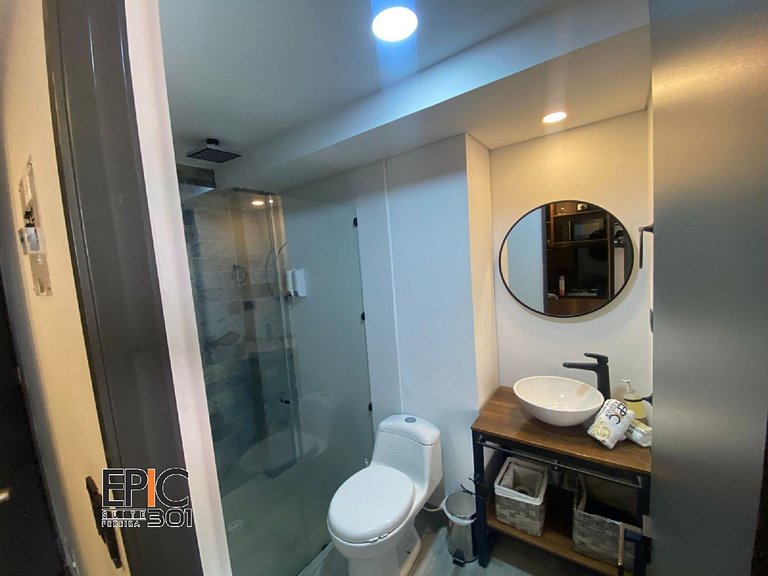 Epic Suite 301 Deluxe Loft Airport