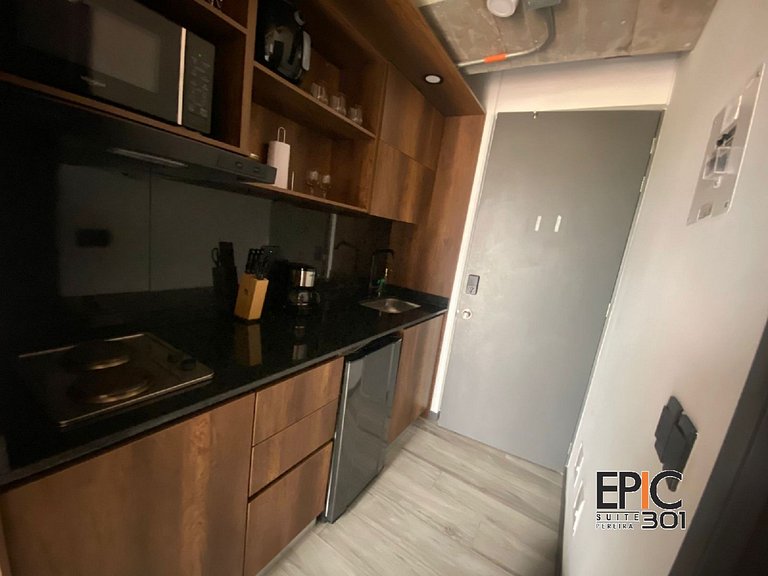Epic Suite 301 Deluxe Loft Airport