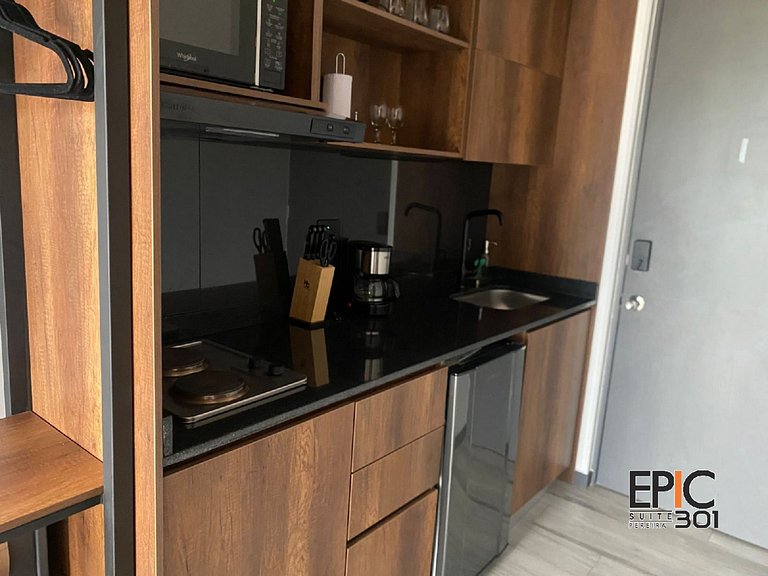 Epic Suite 301 Deluxe Loft Airport