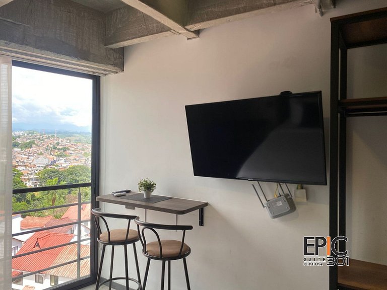 Epic Suite 301 Deluxe Loft Airport