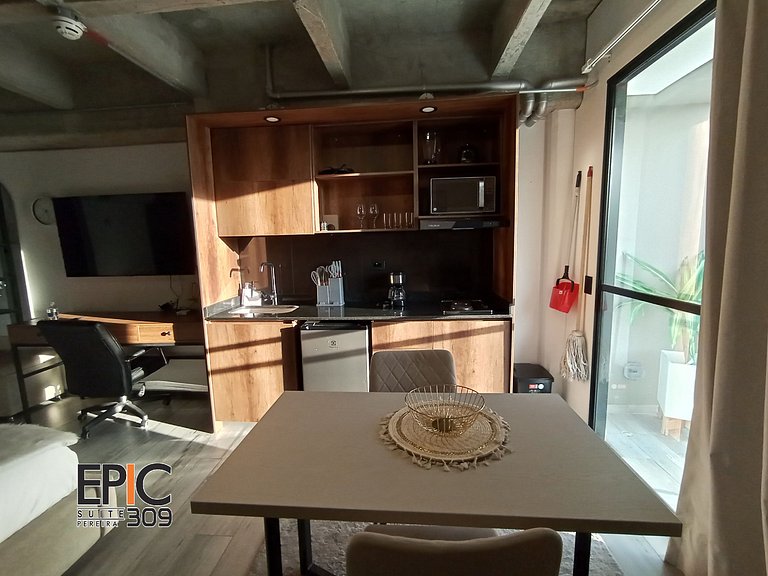 Epic Suite 309 Loft Luxury Airport