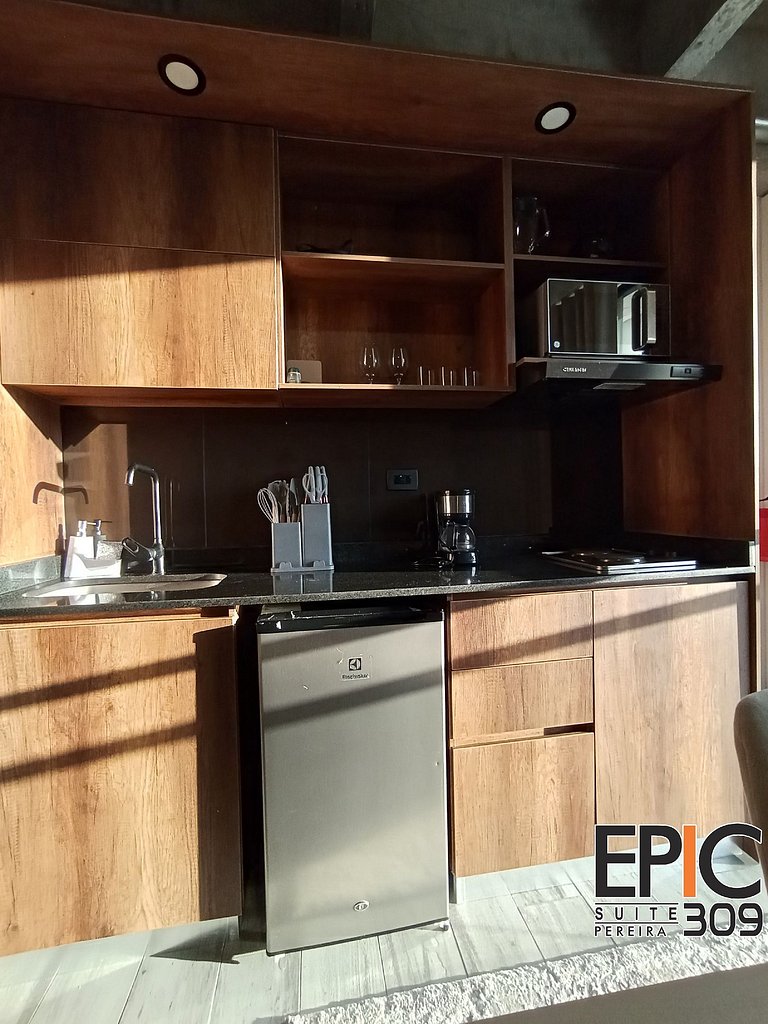 Epic Suite 309 Loft Luxury Airport