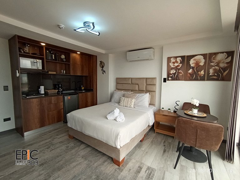 Epic Suite 303 Luxury Loft Airport