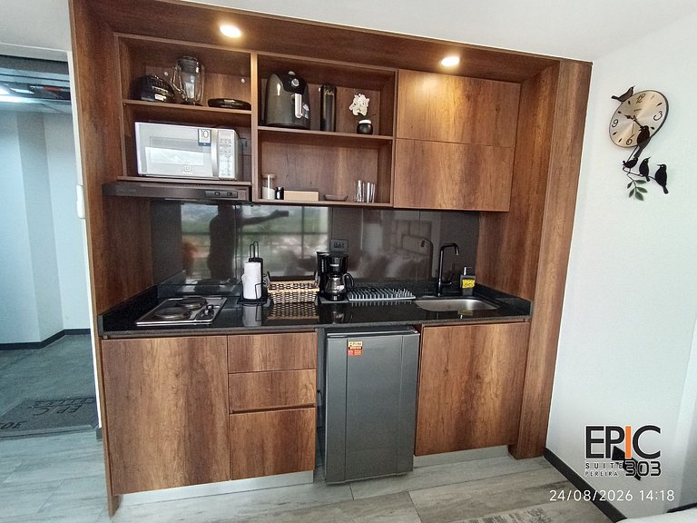 Epic Suite 303 Luxury Loft Airport