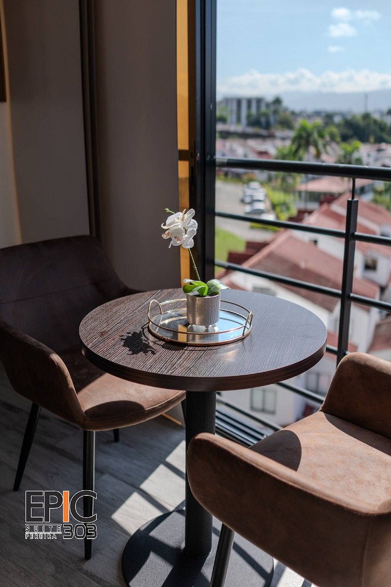 Epic Suite 303 Luxury Loft Airport