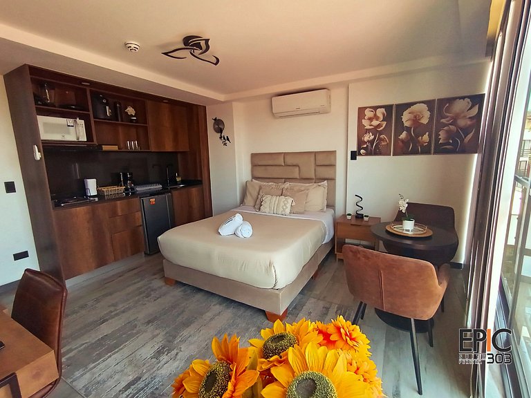 Epic Suite 303 Luxury Loft Airport