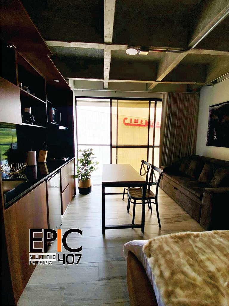 Epic Suite 407 Luxury Loft • King Bed • Airport