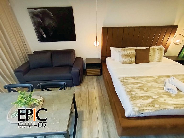 Epic Suite 407 Luxury Loft • King Bed • Airport
