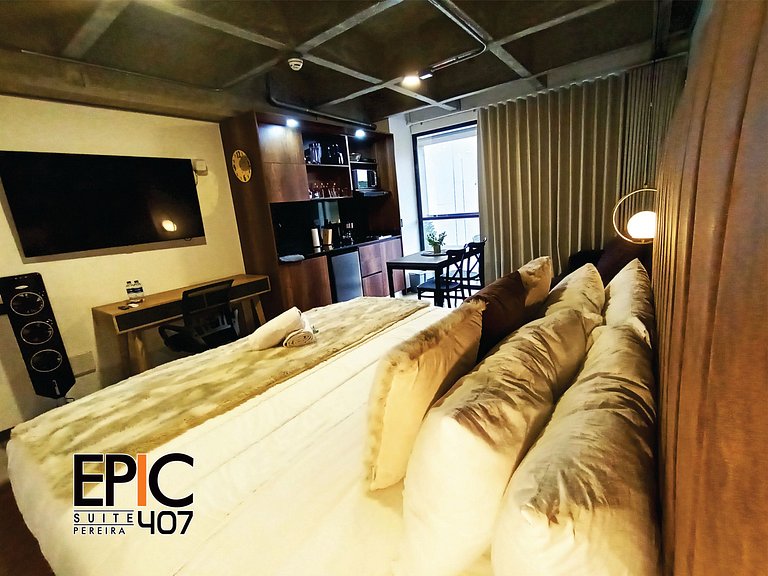 Epic Suite 407 Luxury Loft • King Bed • Airport