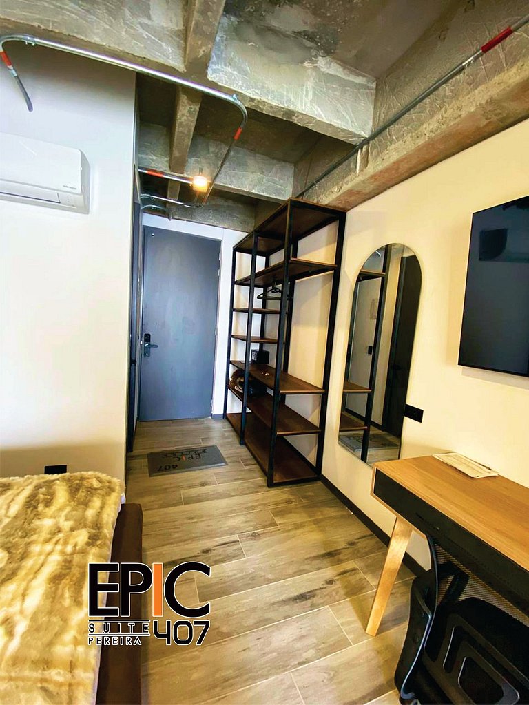 Epic Suite 407 Luxury Loft • King Bed • Airport