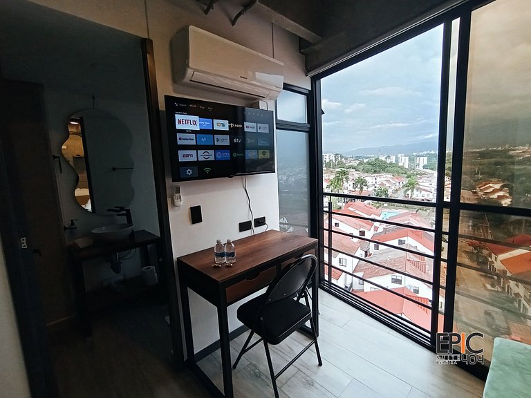 Epic 404 Studio Loft •Gran Vista •5 min Airport